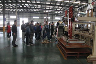 居然之家樂屋裝飾精英團(tuán)隊赴揚(yáng)子地板參觀交流，深化木地板合作與創(chuàng)新