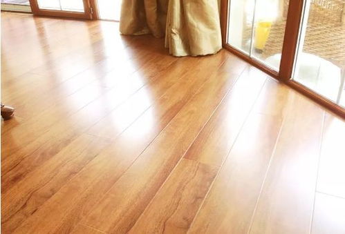 鋪瓷磚好還是木地板好？木地板的這一個(gè)優(yōu)點(diǎn)，足夠你下決定了！